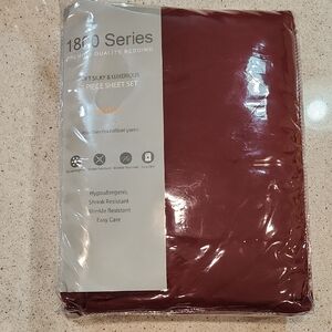 3-Piece Bed Sheet Sets Twin XL Burgundy New 1800 Series College Microfiber Silky